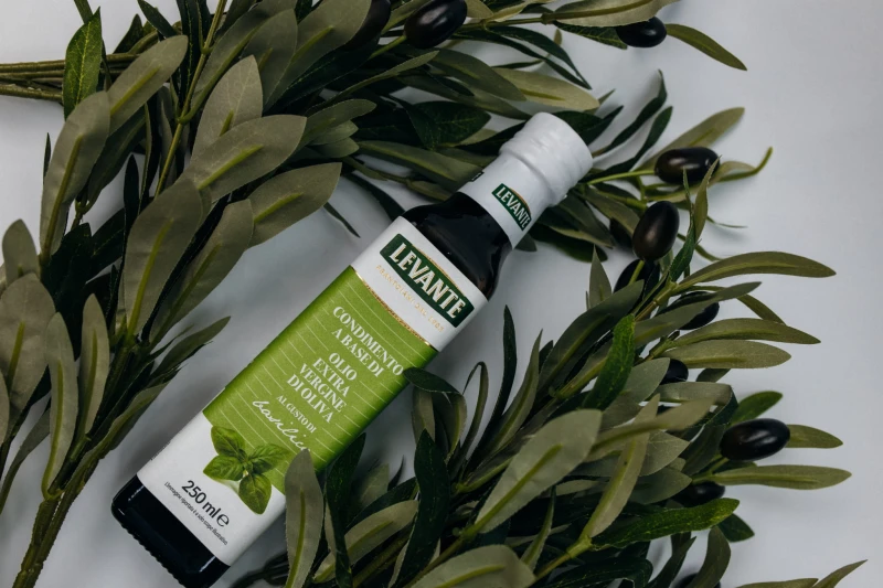 Levante OLIWA EXTRA VERGINE BAZYLIA 250 ML  .jpg
